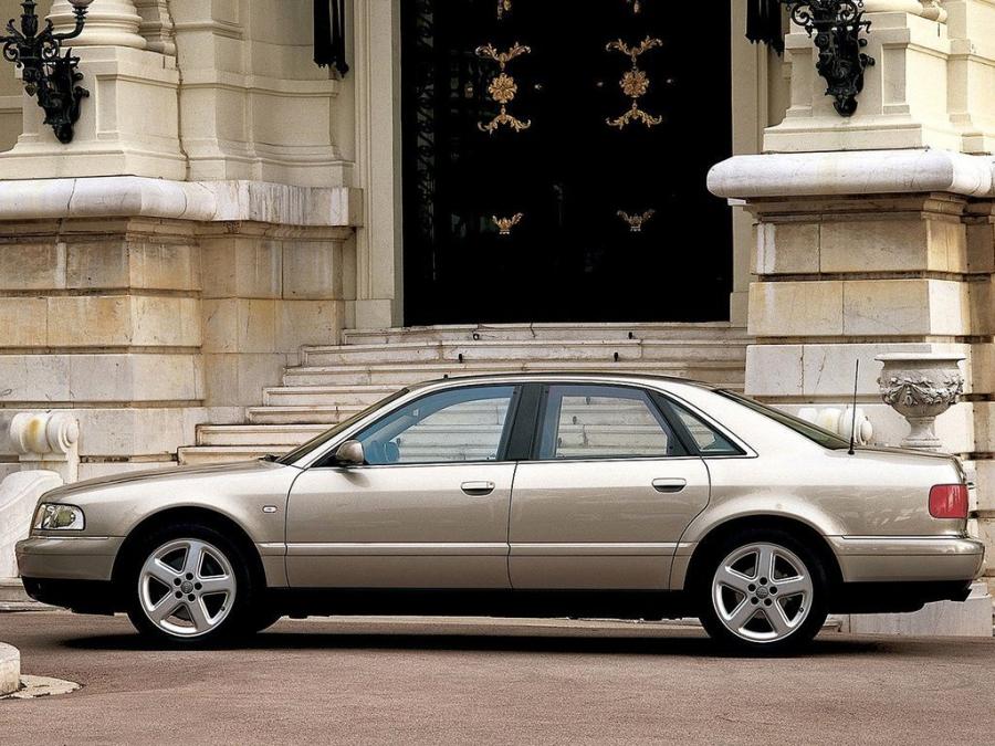  Audi A8 4.2 Quattro (D2) 1999 года  (фото 8 из 13)